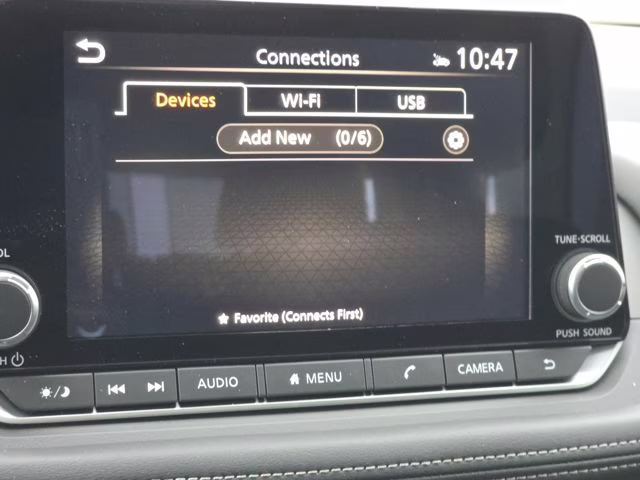 2026 Everest White Pearl Tricoat Nissan Rogue Dark Armor AWD SUV