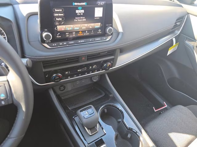2026 Everest White Pearl Tricoat Nissan Rogue SV AWD SUV
