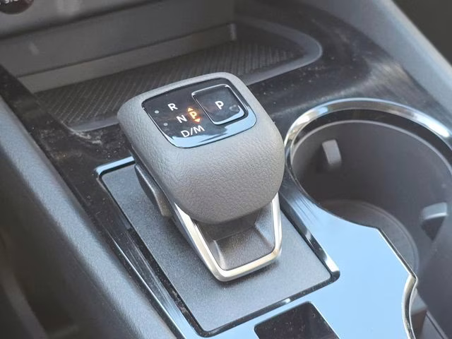 2026 Everest White Pearl Tricoat Nissan Rogue SV AWD SUV