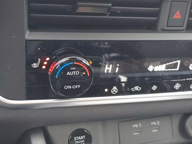 2026 Everest White Pearl Tricoat Nissan Rogue SV AWD SUV