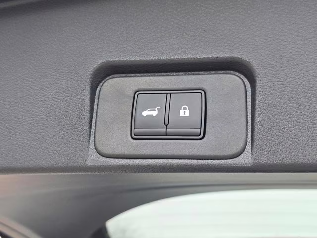 2026 Everest White Pearl Tricoat Nissan Rogue SV AWD SUV