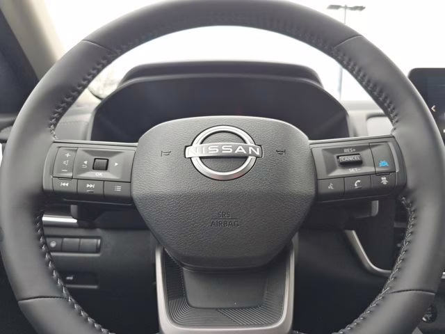 2026 Everest White Pearl Tricoat Nissan Rogue SV AWD SUV