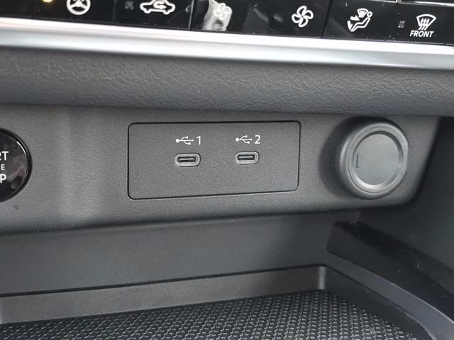2026 Everest White Pearl Tricoat Nissan Rogue SV AWD SUV