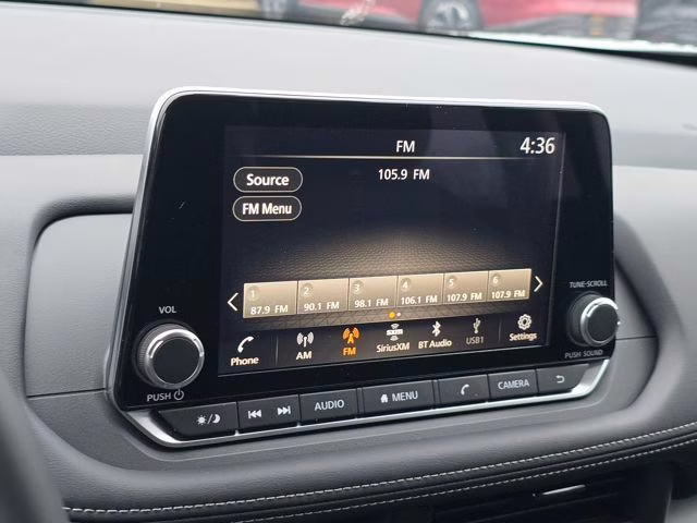 2026 Everest White Pearl Tricoat Nissan Rogue SV AWD SUV