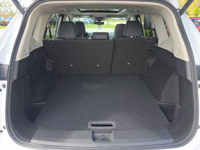2026 Everest White Pearl Tricoat Nissan Rogue Dark Armor AWD SUV
