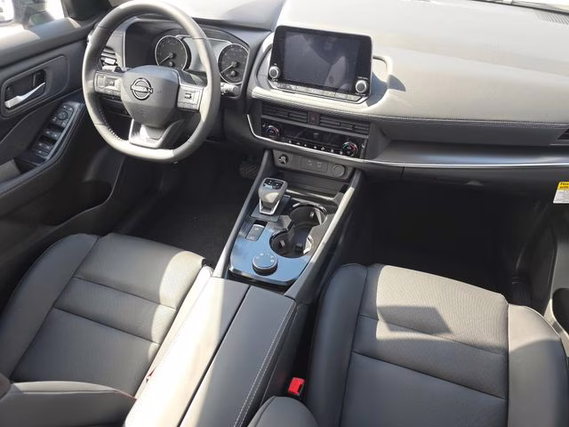 2026 Everest White Pearl Tricoat Nissan Rogue Dark Armor AWD SUV