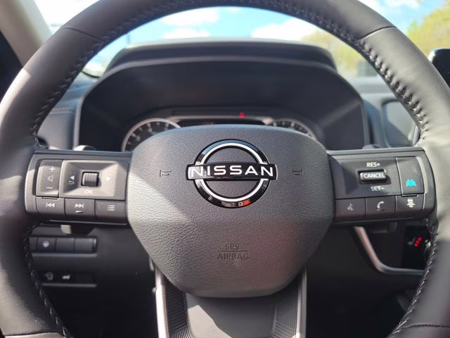 2026 Everest White Pearl Tricoat Nissan Rogue Dark Armor AWD SUV