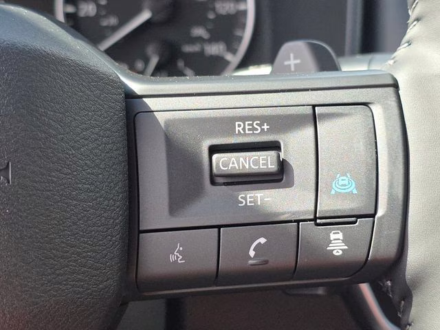 2026 Everest White Pearl Tricoat Nissan Rogue Dark Armor AWD SUV