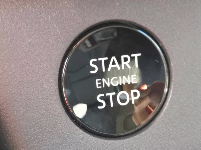 2026 Everest White Pearl Tricoat Nissan Rogue Dark Armor AWD SUV