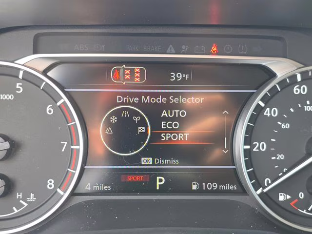 2026 Everest White Pearl Tricoat Nissan Rogue Dark Armor AWD SUV