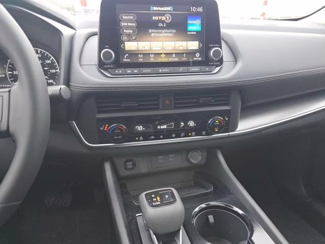 2026 Everest White Pearl Tricoat Nissan Rogue Dark Armor AWD SUV