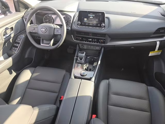 2026 Everest White Pearl Tricoat Nissan Rogue Dark Armor AWD SUV