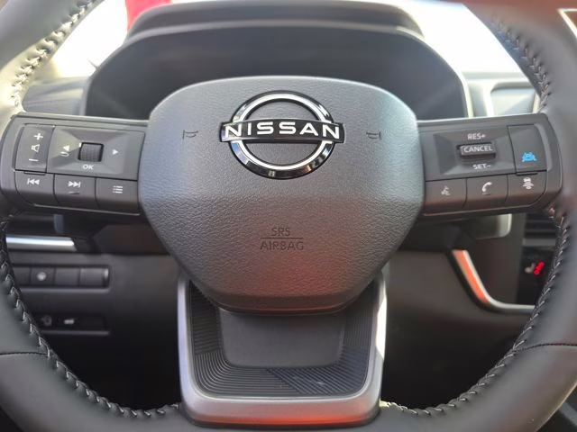 2026 Everest White Pearl Tricoat Nissan Rogue Dark Armor AWD SUV