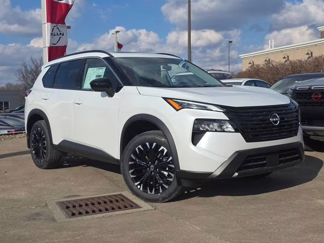 2026 Everest White Pearl Tricoat Nissan Rogue Dark Armor AWD SUV