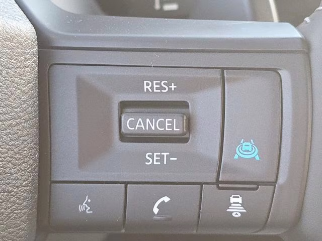 2026 Everest White Pearl Tricoat Nissan Rogue SV AWD SUV