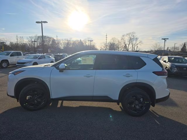 2026 Everest White Pearl Tricoat Nissan Rogue SV AWD SUV