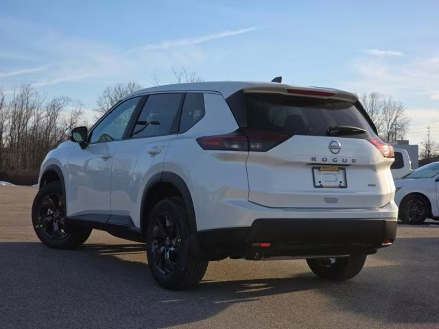 2026 Everest White Pearl Tricoat Nissan Rogue SV AWD SUV