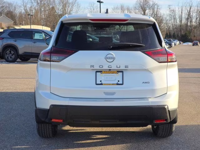 2026 Everest White Pearl Tricoat Nissan Rogue SV AWD SUV