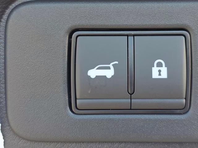 2026 Everest White Pearl Tricoat Nissan Rogue SV AWD SUV