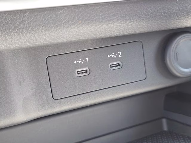 2026 Everest White Pearl Tricoat Nissan Rogue SV AWD SUV