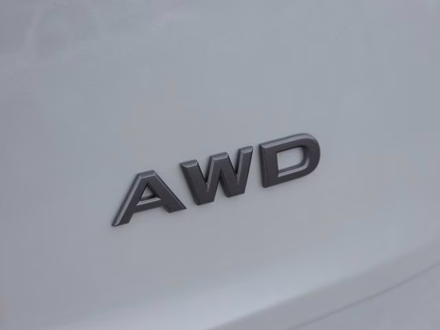 2026 Everest White Pearl Tricoat Nissan Rogue SV AWD SUV