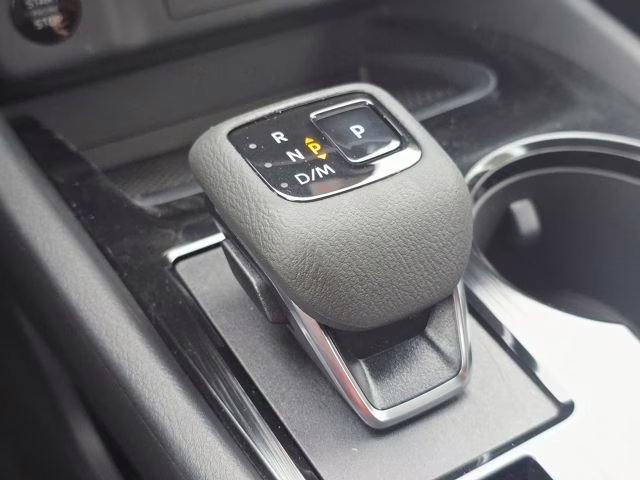 2026 Everest White Pearl Tricoat Nissan Rogue SV AWD SUV