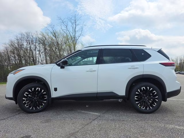 2026 Everest White Pearl Tricoat Nissan Rogue Dark Armor AWD SUV