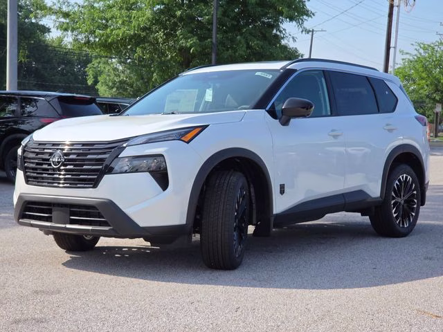 2026 Everest White Pearl Tricoat Nissan Rogue Dark Armor AWD SUV