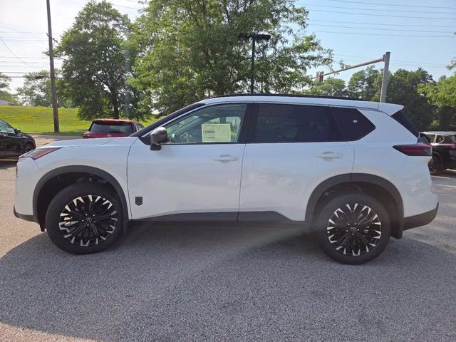 2026 Everest White Pearl Tricoat Nissan Rogue Dark Armor AWD SUV