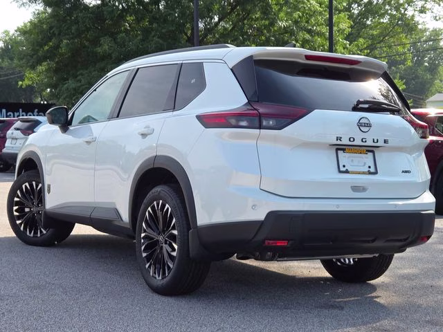2026 Everest White Pearl Tricoat Nissan Rogue Dark Armor AWD SUV