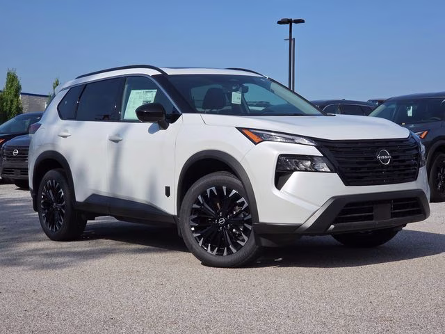 2026 Everest White Pearl Tricoat Nissan Rogue Dark Armor AWD SUV