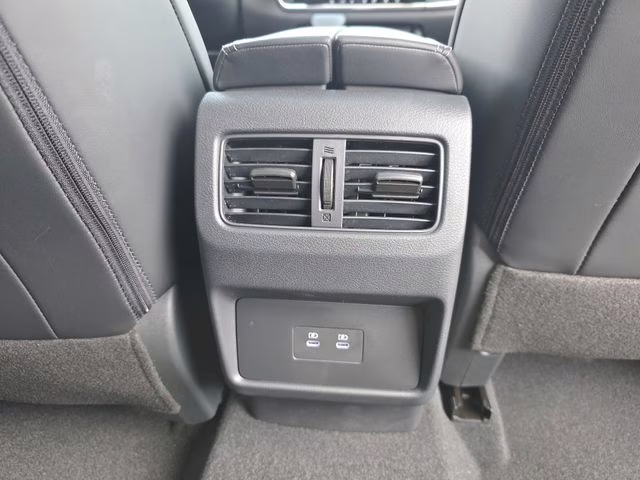2026 Everest White Pearl Tricoat Nissan Rogue Dark Armor AWD SUV