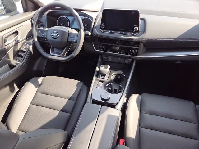 2026 Everest White Pearl Tricoat Nissan Rogue Dark Armor AWD SUV