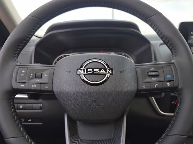 2026 Everest White Pearl Tricoat Nissan Rogue Dark Armor AWD SUV