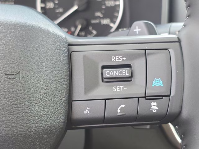 2026 Everest White Pearl Tricoat Nissan Rogue Dark Armor AWD SUV
