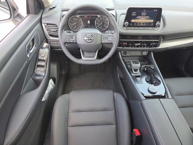 2026 Everest White Pearl Tricoat Nissan Rogue Dark Armor AWD SUV