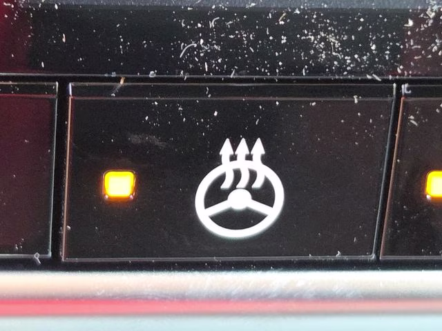 2026 Everest White Pearl Tricoat Nissan Rogue Dark Armor AWD SUV