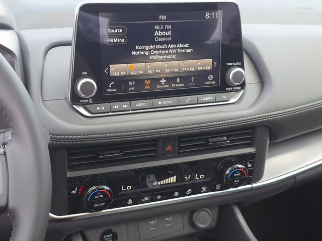 2026 Everest White Pearl Tricoat Nissan Rogue Dark Armor AWD SUV