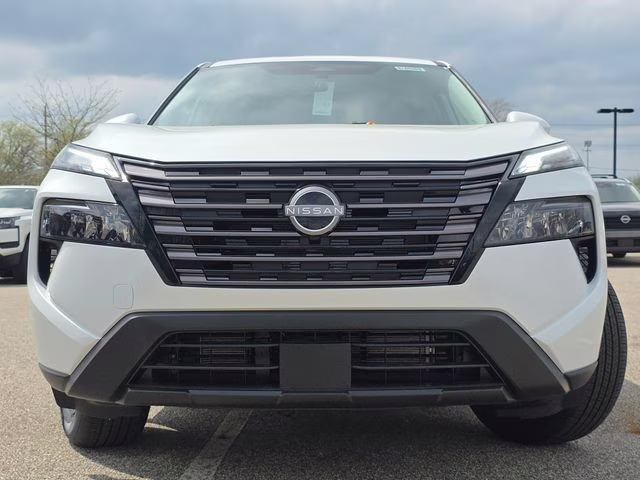 2026 Everest White Pearl Tricoat Nissan Rogue SV AWD SUV