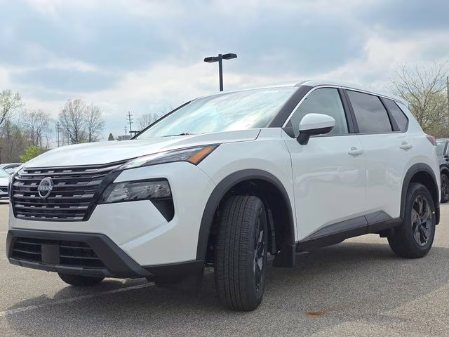 2026 Everest White Pearl Tricoat Nissan Rogue SV AWD SUV