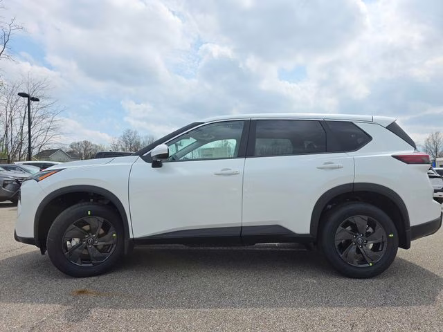 2026 Everest White Pearl Tricoat Nissan Rogue SV AWD SUV