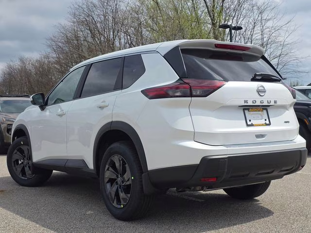 2026 Everest White Pearl Tricoat Nissan Rogue SV AWD SUV