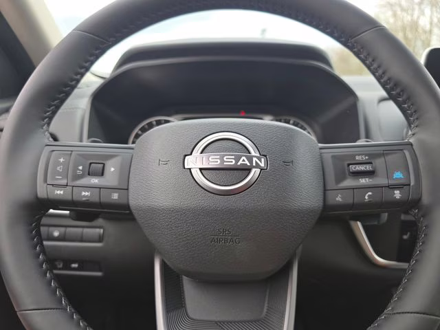 2026 Everest White Pearl Tricoat Nissan Rogue SV AWD SUV