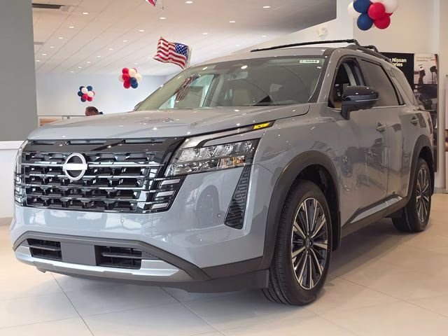 2026 Boulder Gray Pearl Nissan Pathfinder Platinum 4X4 SUV
