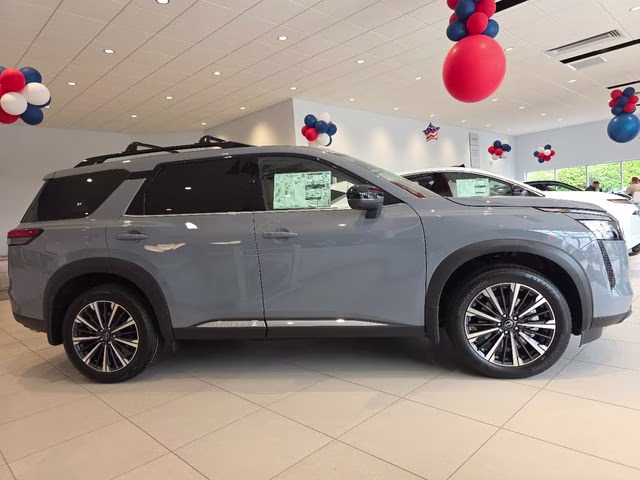 2026 Boulder Gray Pearl Nissan Pathfinder Platinum 4X4 SUV