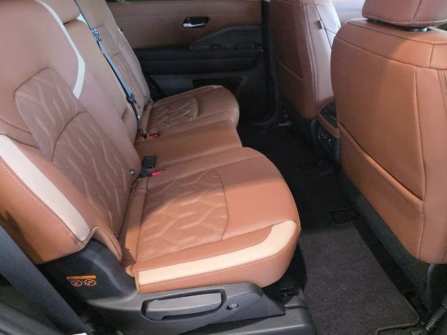 2026 Boulder Gray Pearl Nissan Pathfinder Platinum 4X4 SUV
