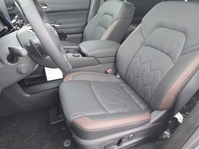 2026 Gun Metallic Nissan Pathfinder Platinum 4X4 SUV