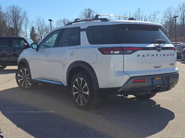2026 Everest White Pearl Tricoat Nissan Pathfinder Platinum 4X4 SUV