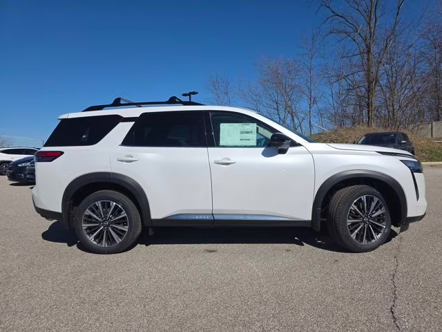 2026 Everest White Pearl Tricoat Nissan Pathfinder Platinum 4X4 SUV