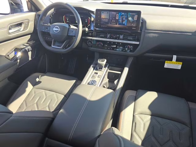 2026 Everest White Pearl Tricoat Nissan Pathfinder Platinum 4X4 SUV